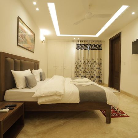 Under My Roof Superio Bed & Breakfast New Delhi Ngoại thất bức ảnh
