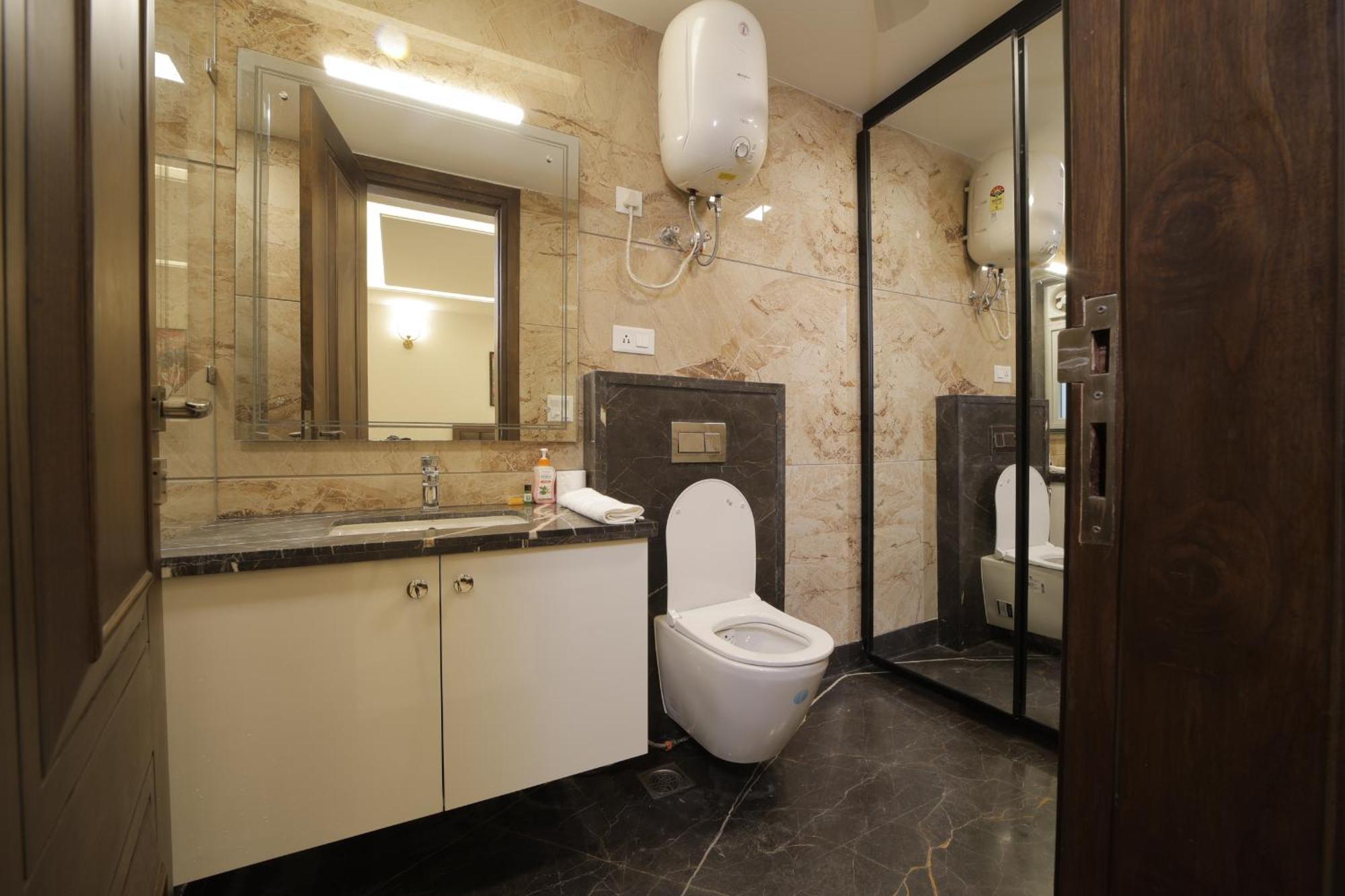 Under My Roof Superio Bed & Breakfast New Delhi Ngoại thất bức ảnh